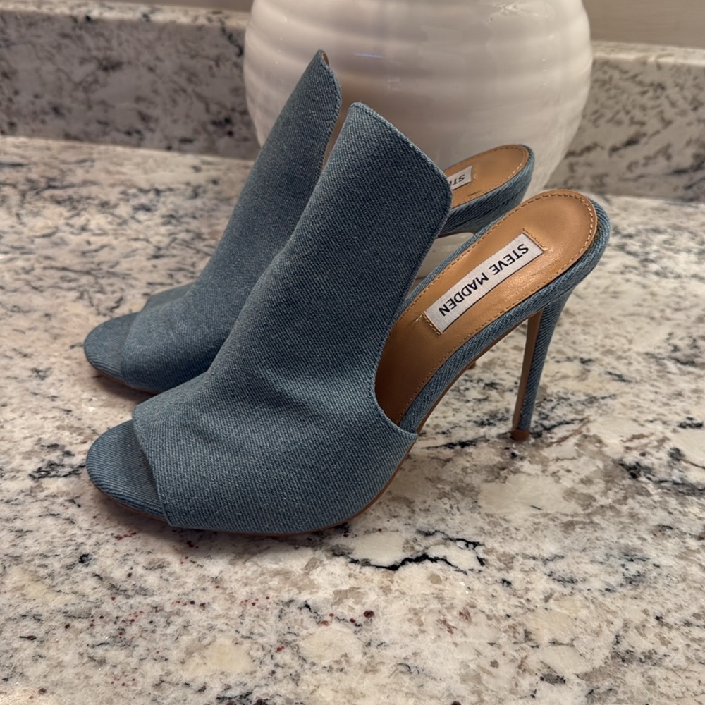 Steve Madden Sandals